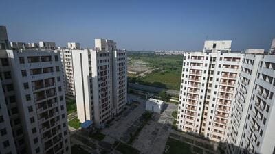 DDA flats in Narela, for which it said it paid charges for water supply and sewerage to DJB. (HT Photo) DDA flats in Narela, for which it said it paid charges for water supply and sewerage to DJB. (HT Photo)