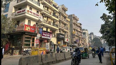DTCP has issued 300 fresh show cause notices to property owners in DLF phase-3 for illegal constructions and violations. (Parveen Kumar/HT) DTCP has issued 300 fresh show cause notices to property owners in DLF phase-3 for illegal constructions and violations. (Parveen Kumar/HT)