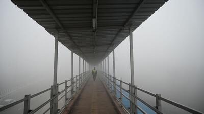 Dense fog at the Dwarka Expressway in Sector 99 of Gurugram on Wednesday morning. (Praveen Kumar/HT Photo) Dense fog at the Dwarka Expressway in Sector 99 of Gurugram on Wednesday morning. (Praveen Kumar/HT Photo)