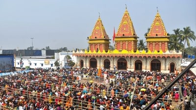Devotees gather to dip on the 'Makar Sankranti' occasion during the Gangasagar Mela 2025 in West Bengal's South 24 Pargana district. (ANI) Devotees gather to dip on the 'Makar Sankranti' occasion during the Gangasagar Mela 2025 in West Bengal's South 24 Pargana district. (ANI)