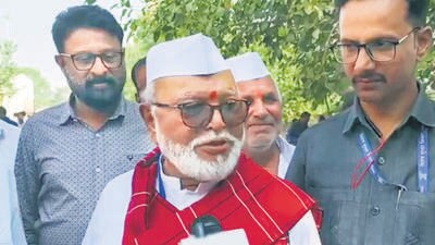 Nashik, Nov 20 (ANI): Nationalist Congress Party (NCP) leader Chhagan Bhujbal speaks to the media after casting his vote for the Maharashtra Assembly elections, in Nashik on Wednesday. (ANI Photo) (ANI) Nashik, Nov 20 (ANI): Nationalist Congress Party (NCP) leader Chhagan Bhujbal speaks to the media after casting his vote for the Maharashtra Assembly elections, in Nashik on Wednesday. (ANI Photo) (ANI)