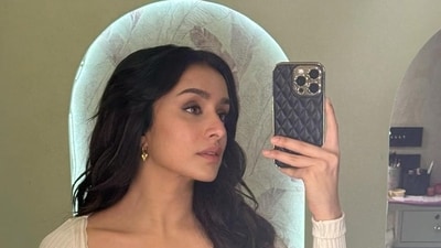Shraddha Kapoor and Shakti Kapoor buy a property for ₹6.24 crore in Mumbai. Shraddha Kapoor and Shakti Kapoor buy a property for ₹6.24 crore in Mumbai.