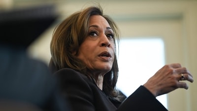 US Vice President Kamala Harris speaks during a briefing on the federal response to the Los Angeles wildfires in the Oval Office of the White House in Washington, DC, on January 10, 2025. (Photo by ANDREW CABALLERO-REYNOLDS / AFP) (AFP) US Vice President Kamala Harris speaks during a briefing on the federal response to the Los Angeles wildfires in the Oval Office of the White House in Washington, DC, on January 10, 2025. (Photo by ANDREW CABALLERO-REYNOLDS / AFP) (AFP)