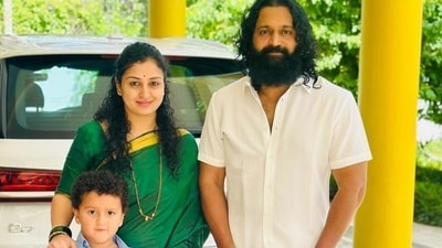 Rishab Shetty shared a sweet family picture to wish fans on Makar Sankranti. It featured wife Pragathi Shetty, and kids Ranvit Shetty and Raadya Shetty. Rishab Shetty shared a sweet family picture to wish fans on Makar Sankranti. It featured wife Pragathi Shetty, and kids Ranvit Shetty and Raadya Shetty.