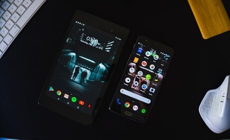 Excessive screen time. (Unsplash)