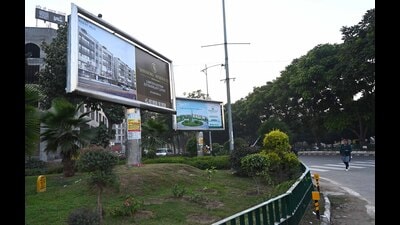 After five failed attempts to draw bidders, now, the MC has now divided the advertising sites into six separate tenders. (HT File)