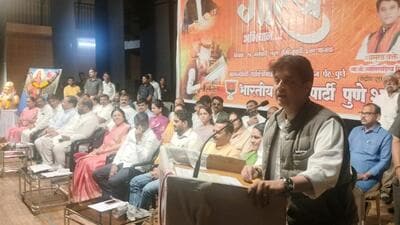 Union minister Jyotiraditya Scindia speaking during the event in Pune. (HT PHOTO)