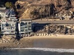 Oceanfront homes on the Pacific Coast Highway destroyed by the Palisades Fire in Malibu, California, US, on Wednesday, Jan. 15, 2025. Photographer: Jill Connelly/Bloomberg Oceanfront homes on the Pacific Coast Highway destroyed by the Palisades Fire in Malibu, California, US, on Wednesday, Jan. 15, 2025. Photographer: Jill Connelly/Bloomberg