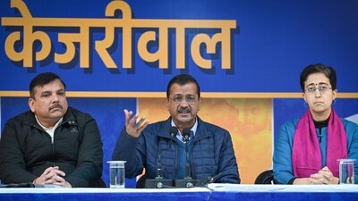 AAP national convener Arvind Kejriwal (centre) flanked by party leaders Sanjay Singh and Atishi in New Delhi. (Sanchit Khanna/ HT Photo) AAP national convener Arvind Kejriwal (centre) flanked by party leaders Sanjay Singh and Atishi in New Delhi. (Sanchit Khanna/ HT Photo)