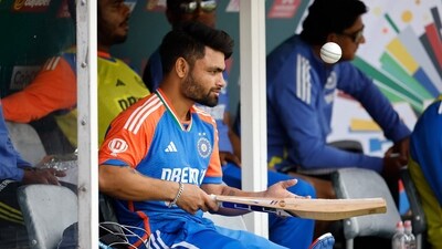 India's Rinku Singh warms up in the dugout before batting during the second T20 international cricket match between South Africa and India at St Georges Park in Gqeberha on November 10, 2024. (Photo by PHILL MAGAKOE / AFP) (AFP) India's Rinku Singh warms up in the dugout before batting during the second T20 international cricket match between South Africa and India at St Georges Park in Gqeberha on November 10, 2024. (Photo by PHILL MAGAKOE / AFP) (AFP)