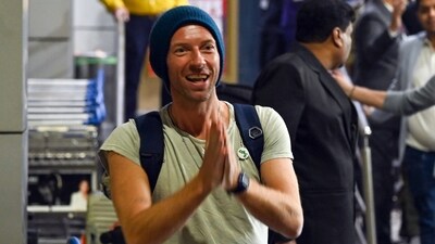Chris Martin, the lead singer of Coldplay, arrived in Mumbai for the band's concert. Mumbai, India. Jan 16, 2025. (Raju Shinde/HT Photo)