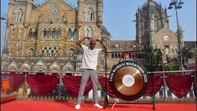 Mo Farah , the Event Ambassador at Tata Mumbai Marathon, in front of Chhatrapati Shivaji Maharaj Terminus in Mumbai. (Bhushan Koyande/HT Photo) Mo Farah , the Event Ambassador at Tata Mumbai Marathon, in front of Chhatrapati Shivaji Maharaj Terminus in Mumbai. (Bhushan Koyande/HT Photo)