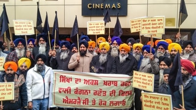 Amritsar: Members of Shiromani Gurdwara Parbandhak Committee (SGPC) stage a protest against the release of Kangana Ranaut's film 'Emergency' in Amritsar on Friday. (PTI) Amritsar: Members of Shiromani Gurdwara Parbandhak Committee (SGPC) stage a protest against the release of Kangana Ranaut's film 'Emergency' in Amritsar on Friday. (PTI)