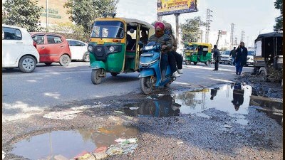 Residents of the area have expressed their frustration with the ongoing neglect of the road. (Manish/HT) Residents of the area have expressed their frustration with the ongoing neglect of the road. (Manish/HT)