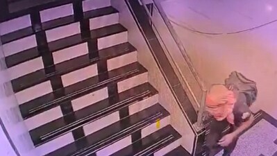 Fresh CCTV visuals of the suspect from actor Saif Ali Khan's apartment in Mumbai's Bandra (X/@JhaSanjay07) Fresh CCTV visuals of the suspect from actor Saif Ali Khan's apartment in Mumbai's Bandra (X/@JhaSanjay07)