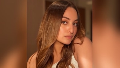 Sonakshi Sinha reveals her skincare secrets in a recent YouTube video. (Instagram/@aslisona) Sonakshi Sinha reveals her skincare secrets in a recent YouTube video. (Instagram/@aslisona)