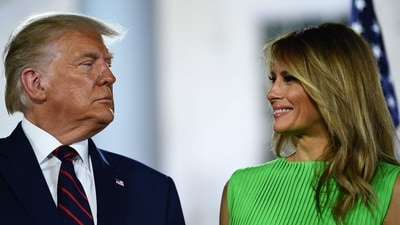 (FILES) US First Lady Melania Trump smiles to US President Donald Trump atthe conclusion of the final day of the Republican National Convention from the South Lawn of the White House on August 27, 2020 in Washington, DC. (Photo by Brendan Smialowski / AFP) (AFP) (FILES) US First Lady Melania Trump smiles to US President Donald Trump atthe conclusion of the final day of the Republican National Convention from the South Lawn of the White House on August 27, 2020 in Washington, DC. (Photo by Brendan Smialowski / AFP) (AFP)
