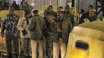 Delhi Police personnel keep vigil in New Delhi. (PTI) Delhi Police personnel keep vigil in New Delhi. (PTI)
