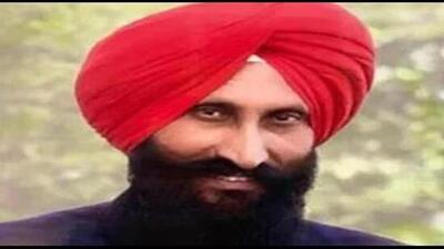 Shaurya Chakra awardee Comrade Balwinder Singh Sandhu, who was conferred the bravery award for fighting terrorism in Punjab, was gunned down by two bike-borne men at his residence-cum-school in Bhikhiwind town of Tarn Taran on October 16, 2020. (HT File) Shaurya Chakra awardee Comrade Balwinder Singh Sandhu, who was conferred the bravery award for fighting terrorism in Punjab, was gunned down by two bike-borne men at his residence-cum-school in Bhikhiwind town of Tarn Taran on October 16, 2020. (HT File)