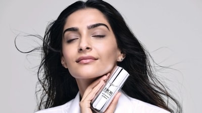 Sonam Kapoor joins Charlize Theron, Venus Williams, and Rosamund Pike for Dior’s latest Dior Capture campaign. Sonam Kapoor joins Charlize Theron, Venus Williams, and Rosamund Pike for Dior’s latest Dior Capture campaign.