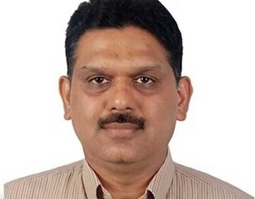 IAS officer Anirudh Tewari IAS officer Anirudh Tewari