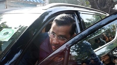 AAP claimed that stones were hurled at Arvind Kejriwal's vehicle when he was campaigning in the New Delhi constituency on Saturday. (HT_PRINT/Arvind Yadav) AAP claimed that stones were hurled at Arvind Kejriwal's vehicle when he was campaigning in the New Delhi constituency on Saturday. (HT_PRINT/Arvind Yadav)