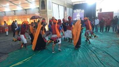 Artistes perform cultural dance at a state pavilion. (HT Photo) Artistes perform cultural dance at a state pavilion. (HT Photo)