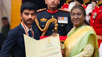 President Droupadi Murmu presents Major Dhyan Chand Khel Ratna Award to chess world champion D Gukesh. (PTI) President Droupadi Murmu presents Major Dhyan Chand Khel Ratna Award to chess world champion D Gukesh. (PTI)
