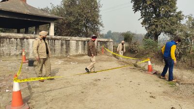 Police at the spot where the encounter took place (HT)