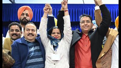 (From left) Deputy mayor Prince Johar, senior deputy mayor Rakesh Parashar, mayor Inderjit Kaur and AAP state chief Aman Arora in Ludhiana on Monday. (Gurpreet Singh/HT) (From left) Deputy mayor Prince Johar, senior deputy mayor Rakesh Parashar, mayor Inderjit Kaur and AAP state chief Aman Arora in Ludhiana on Monday. (Gurpreet Singh/HT)