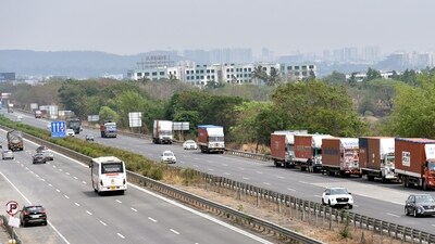 Mumbai Pune Expressway. (HT PHOTO) Mumbai Pune Expressway. (HT PHOTO)