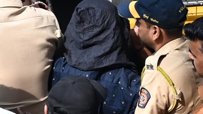 Shariful Islam Shehzad Mohammad, a 30-year-old Bangladeshi nationalist, was brought to the Bandra Court from the Khar police station. (Photo by Raju Shinde/HT Photo)