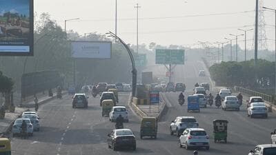 These zones will start about 500 metres before the intersection and end nearly 100 metres before it. (Sunil Ghosh/HT Photo) These zones will start about 500 metres before the intersection and end nearly 100 metres before it. (Sunil Ghosh/HT Photo)