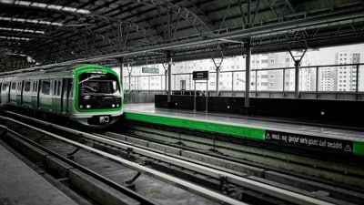 Ex-Air Force man allegedly jumped onto the track while a train was approaching at Jalahalli metro station Ex-Air Force man allegedly jumped onto the track while a train was approaching at Jalahalli metro station