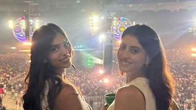 Suhana Khan with Navya Nanda at the Coldplay concert in Mumbai. Suhana Khan with Navya Nanda at the Coldplay concert in Mumbai.