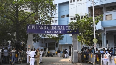 Police barricade the Civil and Criminal Court, Sealdah as court pronounced verdict on rape-murder incident of on-duty PGT doctor at RG Kar Hospital in Kolkata, India. (Hindustan Times) Police barricade the Civil and Criminal Court, Sealdah as court pronounced verdict on rape-murder incident of on-duty PGT doctor at RG Kar Hospital in Kolkata, India. (Hindustan Times)