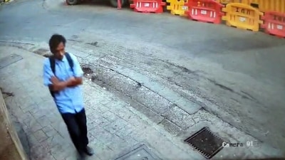 The attacker of Bollywood actor Saif Ali Khan was seen on CCTV at Bandra Linking Road near National College. Mumbai, India. Jan 20, 2025. (HT Photo) (Hindustan Times) The attacker of Bollywood actor Saif Ali Khan was seen on CCTV at Bandra Linking Road near National College. Mumbai, India. Jan 20, 2025. (HT Photo) (Hindustan Times)
