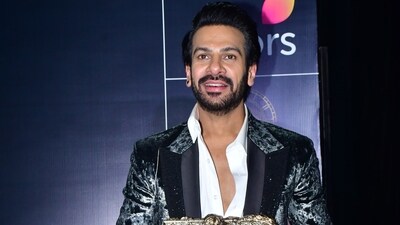 Karan Veer Mehra says he'll fund education of his staff's kids with Bigg Boss 18 prize money. Karan Veer Mehra says he'll fund education of his staff's kids with Bigg Boss 18 prize money.