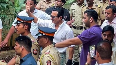 The actor returned to the Bandra home he shares with wife Kareena Kapoor, where he was attacked by an intruder 5 days ago during a burglary. (ANI) The actor returned to the Bandra home he shares with wife Kareena Kapoor, where he was attacked by an intruder 5 days ago during a burglary. (ANI)