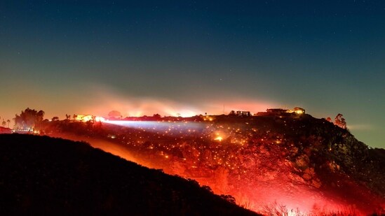 The fresh threat comes two weeks after two major blazes, which are still burning in the Los Angeles area, killed at least 27 people and destroyed more than 10,000 structures in the residential enclaves of Pacific Palisades and Altadena in Los Angeles.(AFP)
