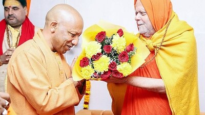 Uttar Pradesh Chief Minister Yogi Adityanath meets Puri Shankaracharya Swami Nischalananda Saraswati during the ongoing Maha Kumbh 2025, in Prayagraj on Sunday. (Yogi Adityanath-X) Uttar Pradesh Chief Minister Yogi Adityanath meets Puri Shankaracharya Swami Nischalananda Saraswati during the ongoing Maha Kumbh 2025, in Prayagraj on Sunday. (Yogi Adityanath-X)