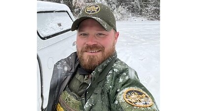 Who was David ‘Chris’ Maland? Border Patrol agent killed in Vermont was veteran of force (David Maland/Joan Maland via AP) (AP) Who was David ‘Chris’ Maland? Border Patrol agent killed in Vermont was veteran of force (David Maland/Joan Maland via AP) (AP)
