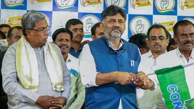 Karnataka Chief Minister Siddaramaiah with his deputy DK Shivakumar. (ANI) (HT_PRINT) Karnataka Chief Minister Siddaramaiah with his deputy DK Shivakumar. (ANI) (HT_PRINT)