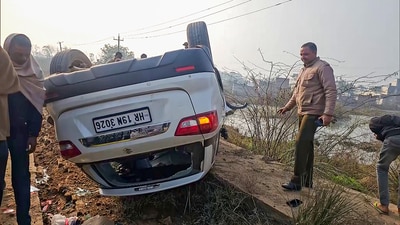 The road accident spot where Olympic medallist shooter Manu Bhaker's maternal uncle Yudhveer Singh and maternal grandmother Savitri Devi died in Charkhi Dadri on Sunday. (AN I file)
