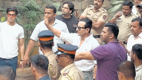 Mumbai, India. Jan 21, 2025: Bollywood actor Saif Ali Khan discharged from Lilavati Hospital 5 days after the stabbing incident and back to home.Mumbai, India. Jan 21, 2025. (Photo by HT Photo) (Hindustan Times)