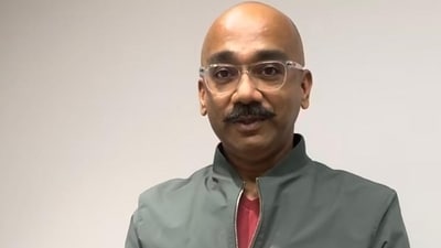 Bigg Boss narrator Vijay V Singh pleads fans to stop sending him death threats. Bigg Boss narrator Vijay V Singh pleads fans to stop sending him death threats.