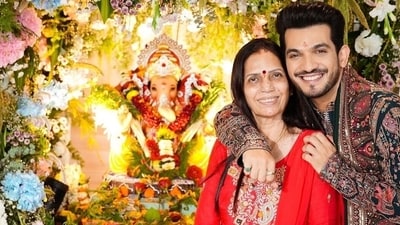 Arjun Bijlani with his his mother. Arjun Bijlani with his his mother.