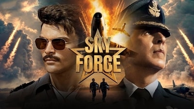 Veer Pahariya and Akshay Kumar in a still from Sky Force. Veer Pahariya and Akshay Kumar in a still from Sky Force.