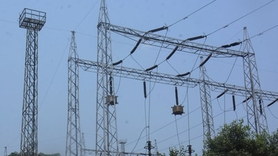 Karnataka govt is planning to supply uninterrupted power supply to farmhouses. Karnataka govt is planning to supply uninterrupted power supply to farmhouses.