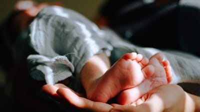 Indian parents in the US opt for preterm C-sections to beat the birthright citizenship deadline. (Representational picture) (Unsplash) Indian parents in the US opt for preterm C-sections to beat the birthright citizenship deadline. (Representational picture) (Unsplash)